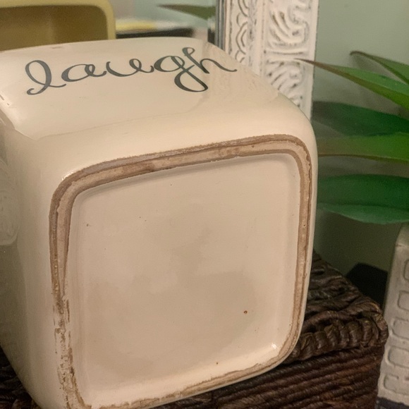 Ceramic “ Laugh” Planter - Picture 5 of 6